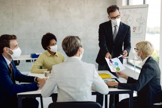 Building Stronger Professionals: The Role of Corporate Training Companies in Shaping Leadership and Convincing Skills